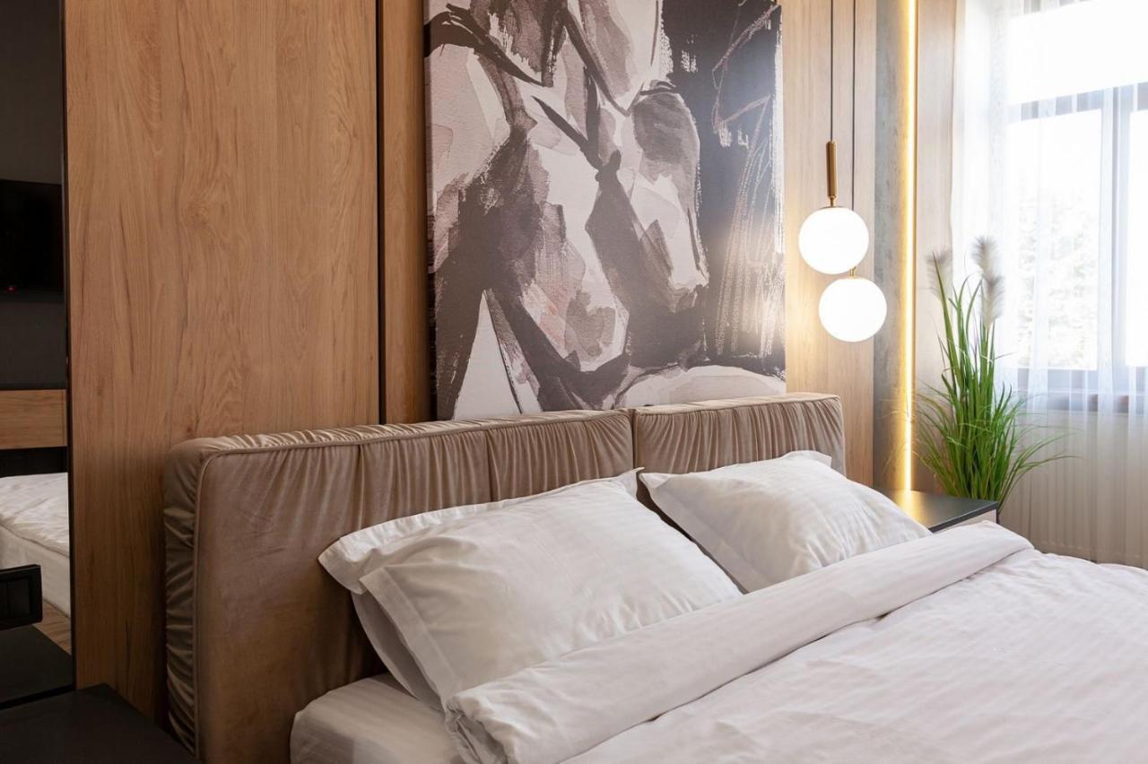 Royal Romantic With Bathtub Apartment Lviv