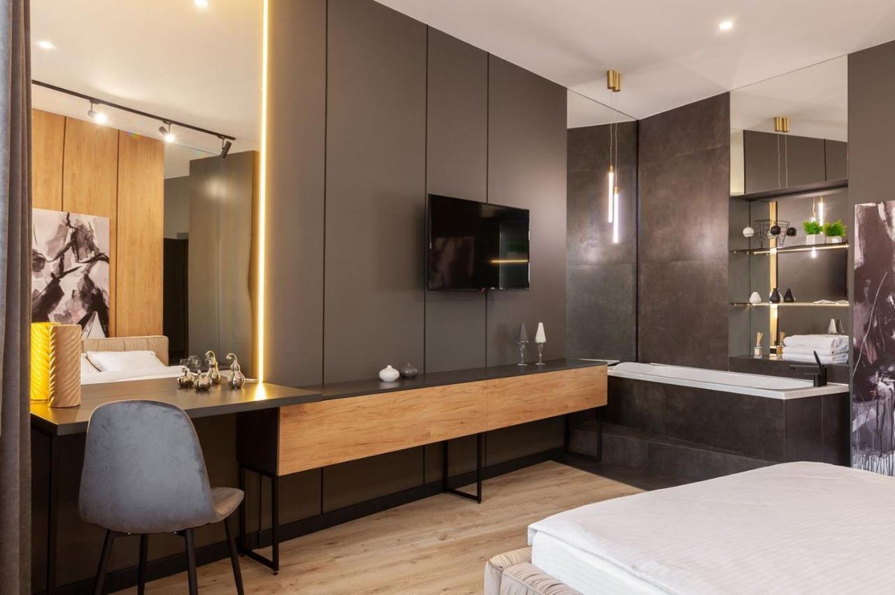 Royal Romantic With Bathtub Apartment Lviv